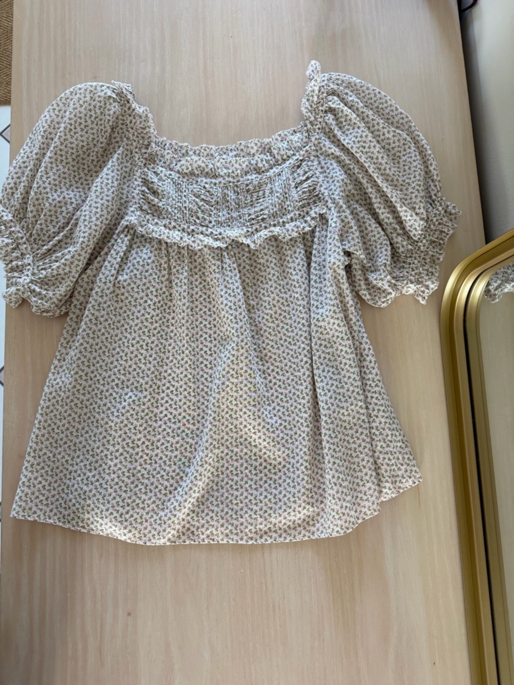 Doen Cream Smocked Floral Cotton Peasant Top - Picture 2 of 5